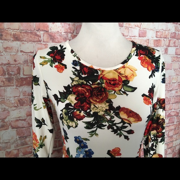 Reborn J Floral Pocketed Jersey Dress - Picture 2 of 5